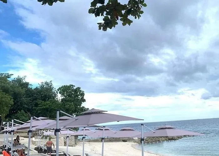 Cozy 1br By The In Mactan Newtown Punta Engano (Mactan)
